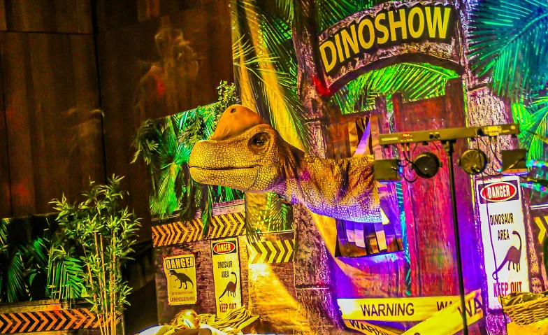 Dinosaurier - willkommen im Land der Giganten