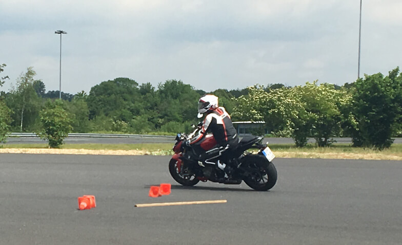 ADAC Motorrad Perfektions-Training 1