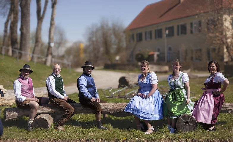 Großer Secondhand-Trachtenmarkt in Oy
