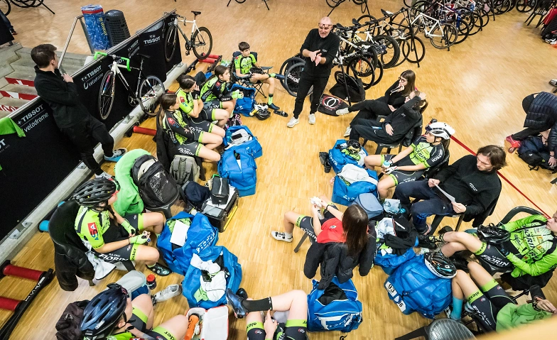 Bahnkurs M&auml;rz 2025 im Tissot Velodrome Billets